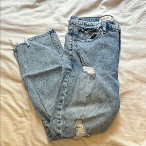 Abercrombie & Fitch Ultra High-Rise Ankle Straight Jeans